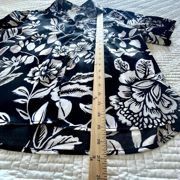 ee:some Women's Short Sleeve Aloha Shirt Floral Black & White Size Medium - Picture 8 of 8